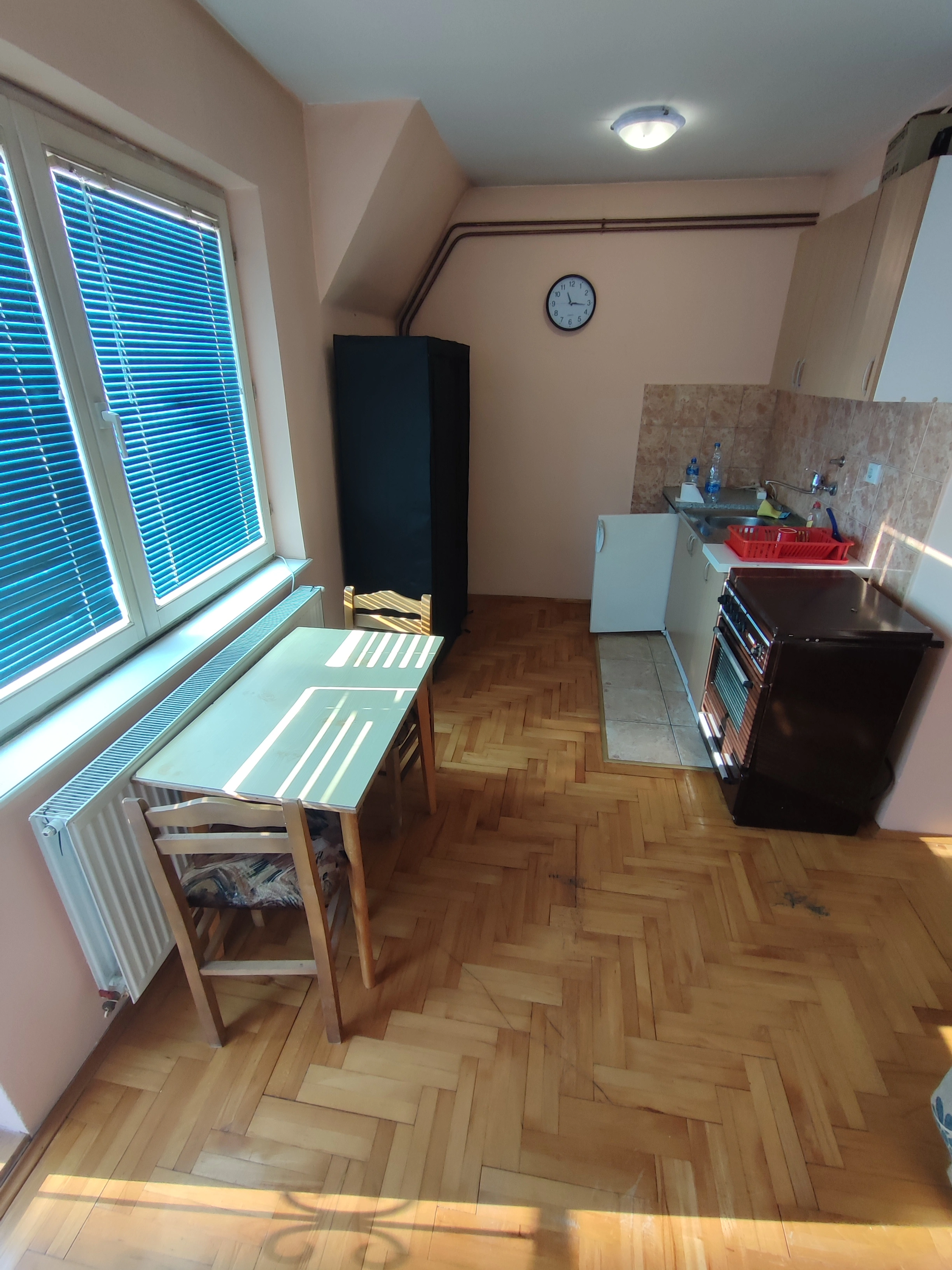 Izdaje se garsonjera u Nišu-Staro groblje 2