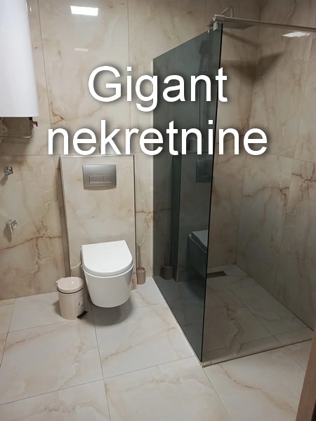 Izdaje se četvorosoban stan u centru Niša 6