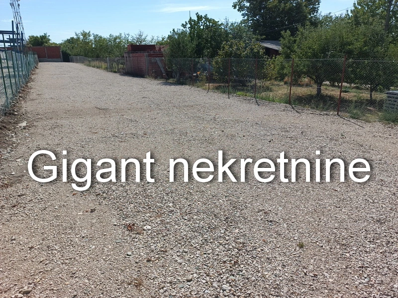 Izdaje se plac na Bubnju