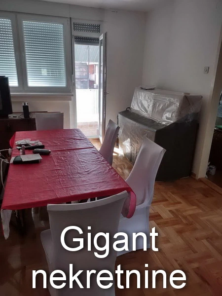Troiposoban stan - Centar
