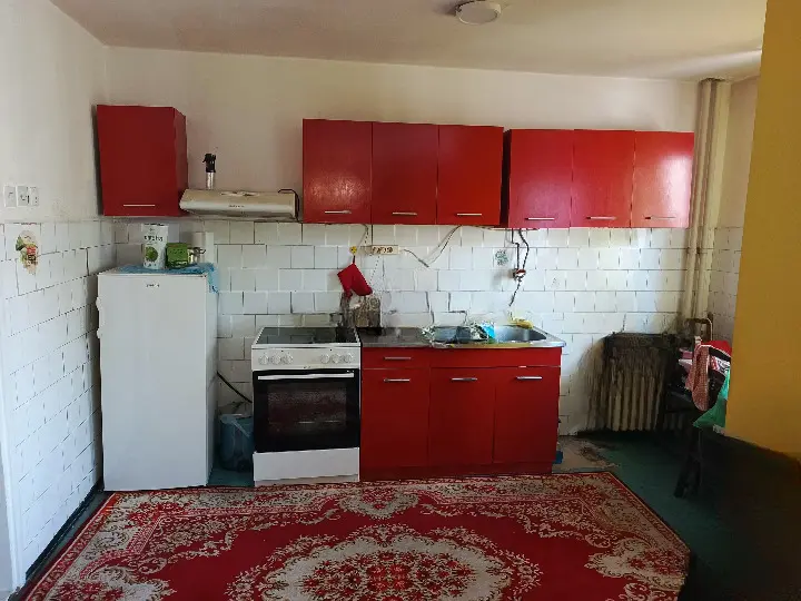 Prodaja dvoiposobnog stana u centru Niša 4