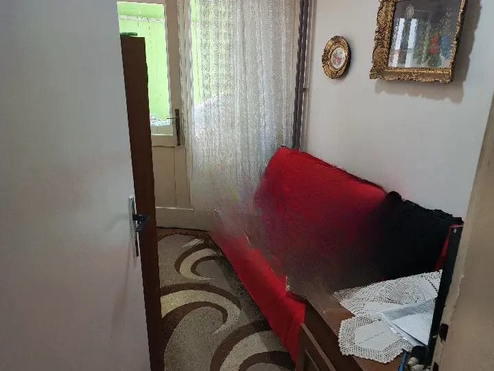 Prodaja dvoiposobnog stana u centru Niša 7
