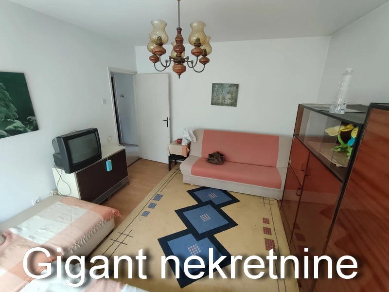 Prodaja jednoiposobnog stana u Nišu 9