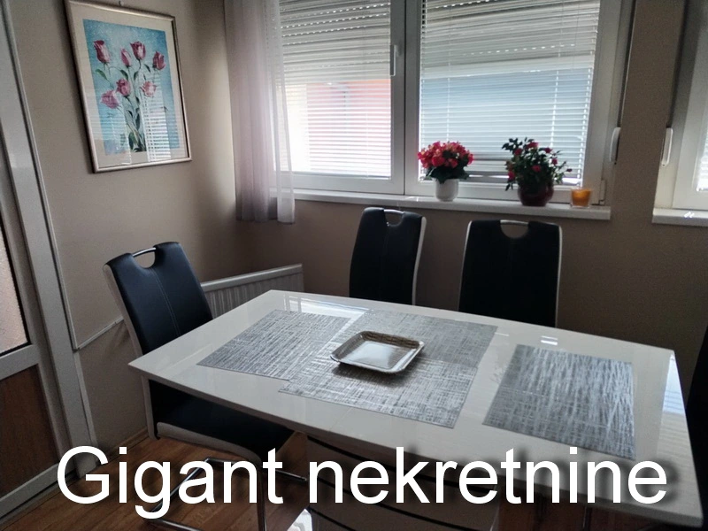 Prodaja trosobnog stana u Nišu-Trošarina