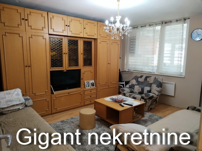 Prodaja trosobnog stana u Nišu-Trošarina 7