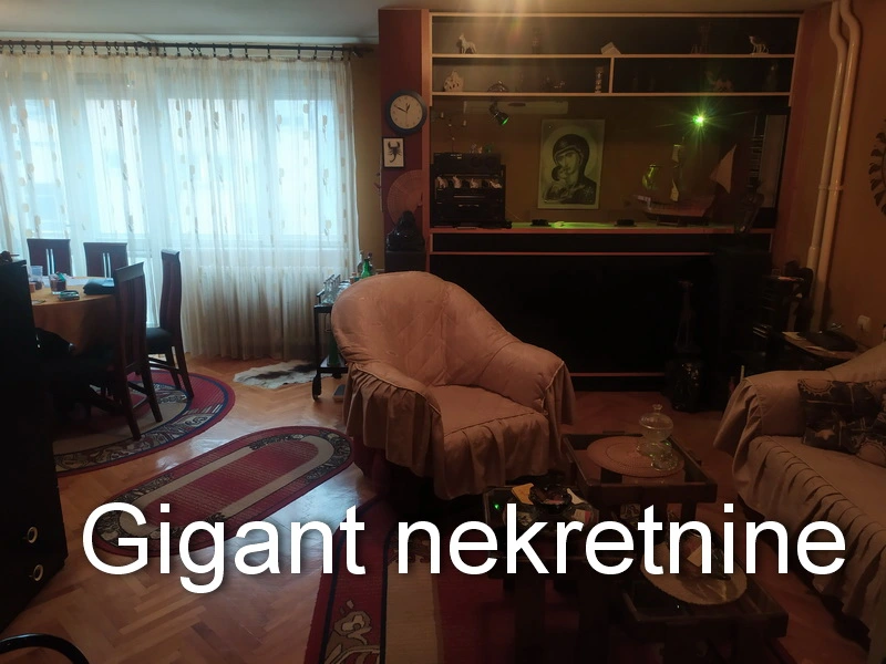 Prodaja troiposobnog stana u Nišu-centar 14