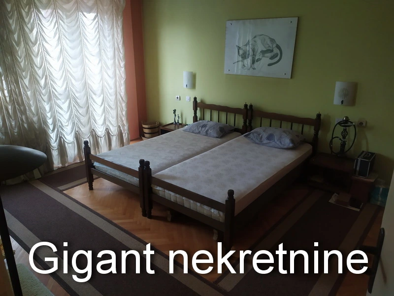 Prodaja troiposobnog stana u Nišu-centar 9