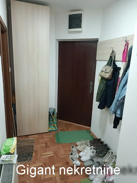 Prodaja jednoiposobnog stana u centru Niša 5
