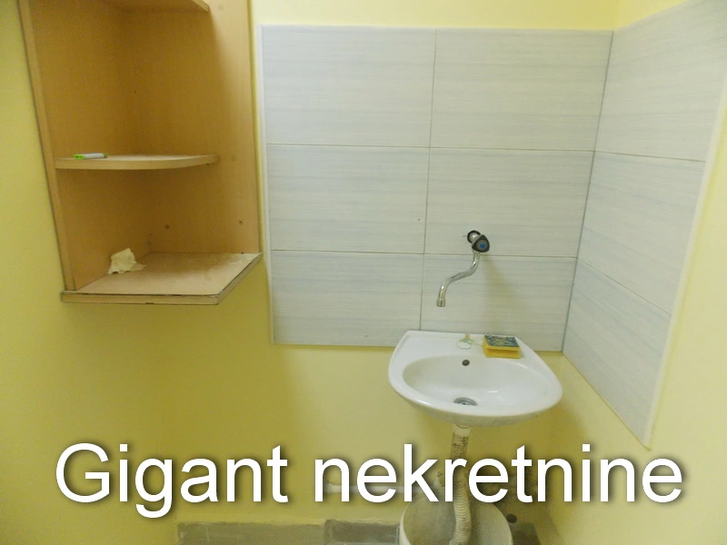Prodaja lokala - stari podzemni prolaz 4