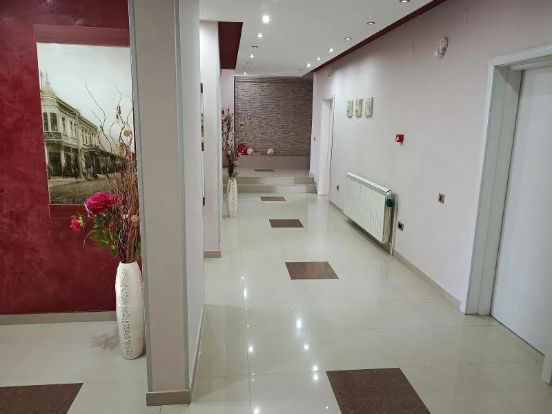 Prodaje se poslovni prostor u Nišu 12
