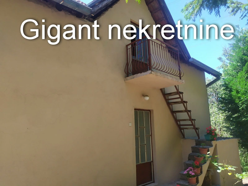 Prodaja vikendice na putu za Vukmanovo 5