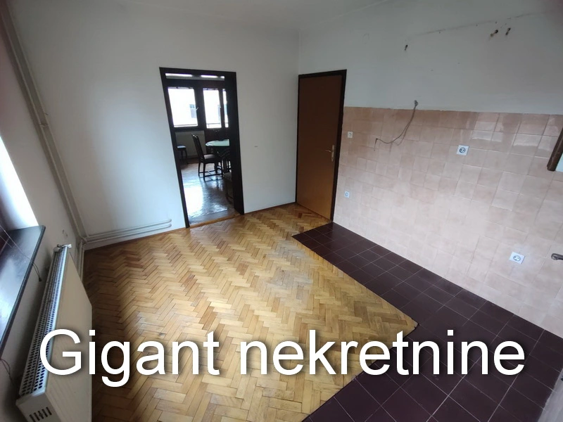 Prodaja dva objekta u Pasi Poljani 8