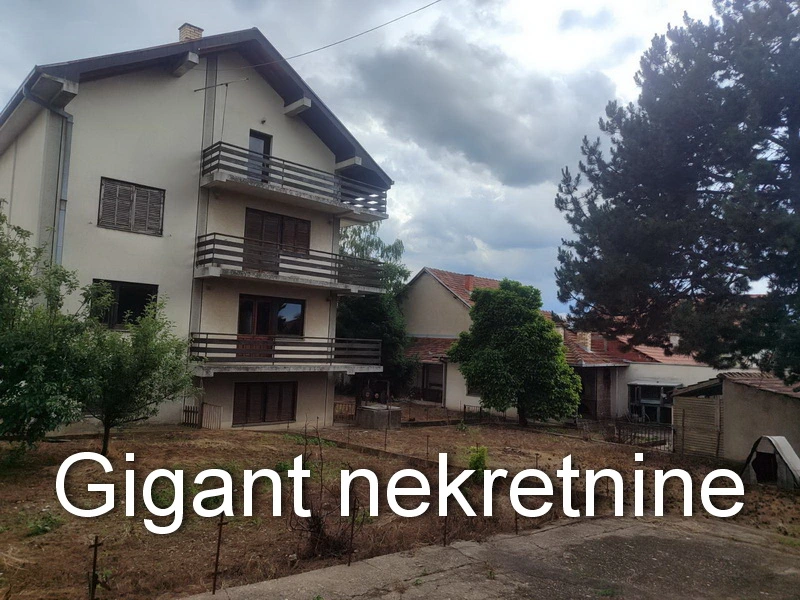Prodaja dva objekta u Pasi Poljani