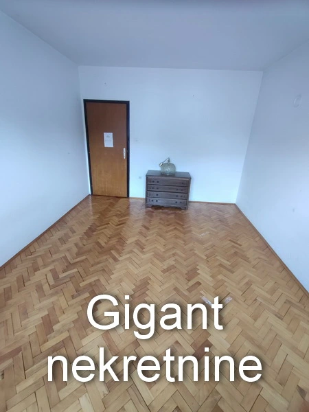 Prodaja dva objekta u Pasi Poljani 13