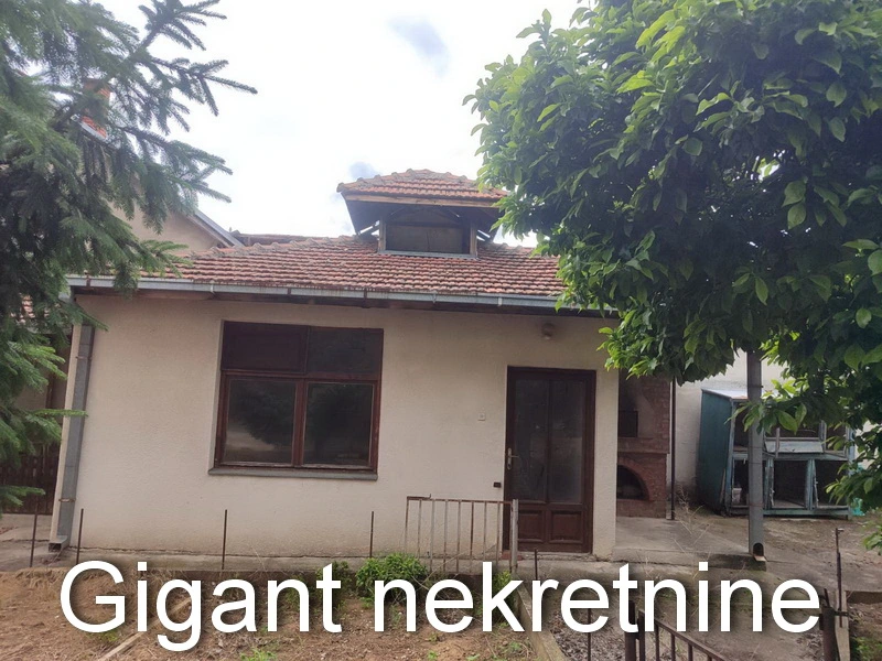 Prodaja dva objekta u Pasi Poljani 2