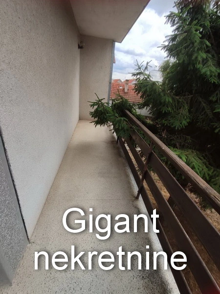 Prodaja dva objekta u Pasi Poljani 11
