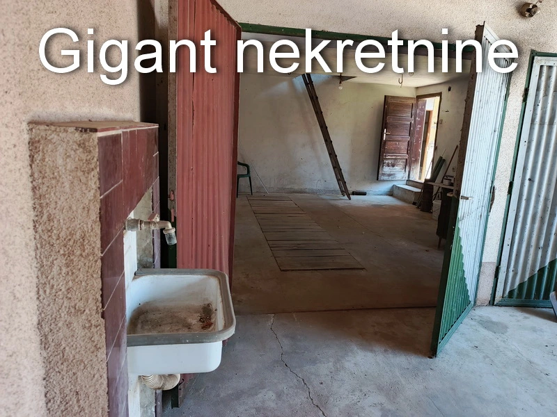 Ekskluzivna prodaja domaćinstva u selu Trupale 4