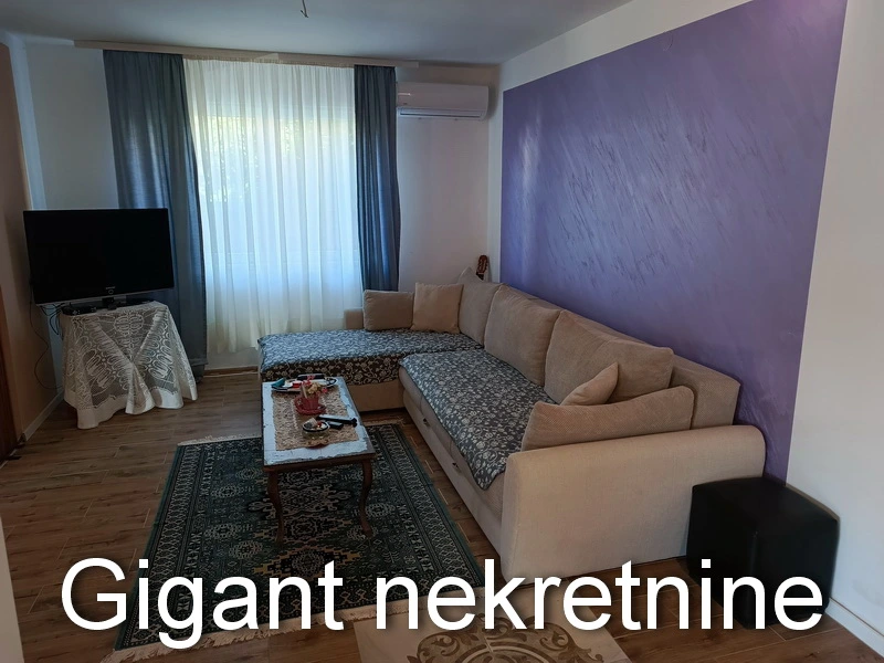 Prodaje se kuća u naselju Ratko Jović 18