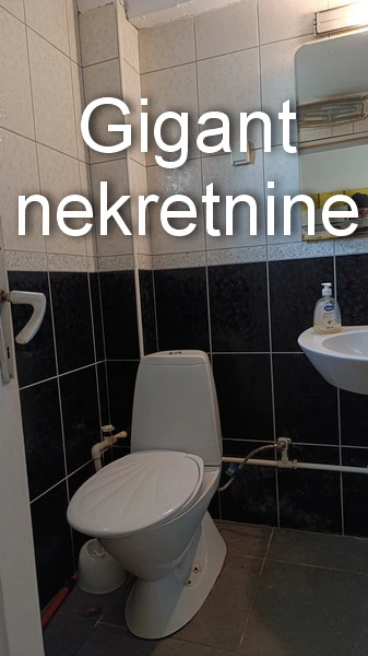Prodaje se kuća u naselju Nikola Tesla 8