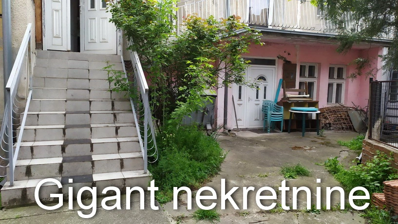 Prodaja kuće - Centar 4