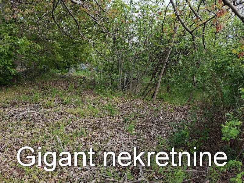 Plac na prodaju - Podvinik 2