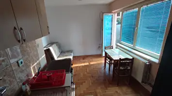 Izdaje se garsonjera u Nišu-Staro groblje 3