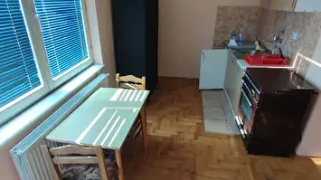 Izdaje se garsonjera u Nišu-Staro groblje 2