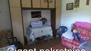 Prodaja vikendice na putu za Vukmanovo 3