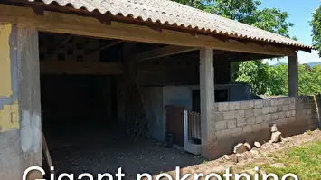 Ekskluzivna prodaja domaćinstva u selu Trupale 3